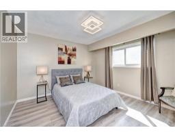 92 PINEMEADOW Crescent - 23