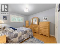 13 BLUE BIRD Place - 14