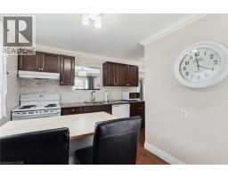 134 SELKIRK Avenue - 11