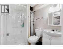 134 SELKIRK Avenue - 32