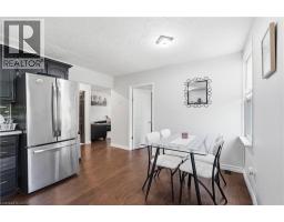 21 RENFREW Street E - 11