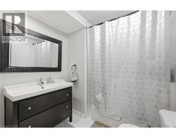 21 RENFREW Street E - 16