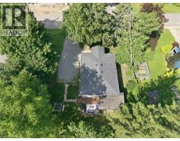 21 RENFREW Street E - 30