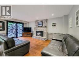 29 WOODSIDE Square - 13