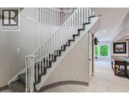 29 WOODSIDE Square - 31