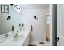 29 WOODSIDE Square - 37