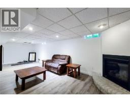 29 WOODSIDE Square - 40