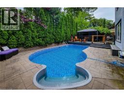 29 WOODSIDE Square - 6
