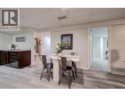 27 CHANDOS Drive - 28