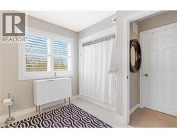 24 BRANT Road - 32