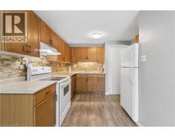 74 HELENE Crescent - 10