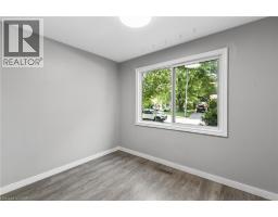 74 HELENE Crescent - 11