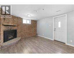 74 HELENE Crescent - 19