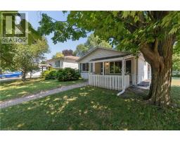 74 HELENE Crescent - 2