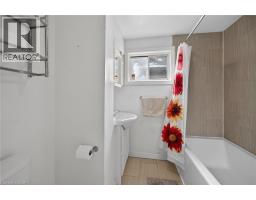 643 UPPER WELLINGTON Street - 17