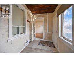 643 UPPER WELLINGTON Street - 3