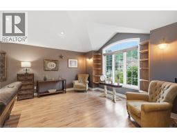5 MANOR Crescent - 10