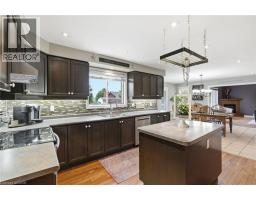 5 MANOR Crescent - 12