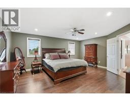 5 MANOR Crescent - 19
