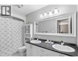 5 MANOR Crescent - 24