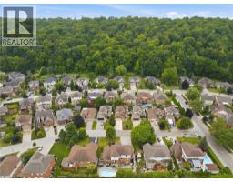 5 MANOR Crescent - 44