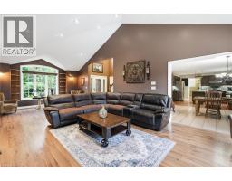 5 MANOR Crescent - 7