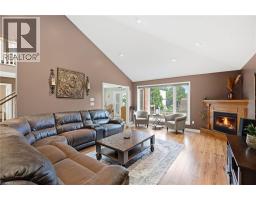 5 MANOR Crescent - 8