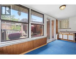 56 RENWICK Avenue - 18