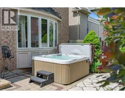 729 BOUGHTON Crescent - 33