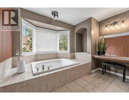 729 BOUGHTON Crescent - 38