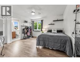 729 BOUGHTON Crescent - 39