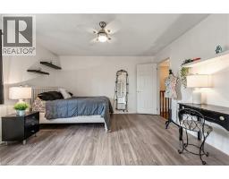729 BOUGHTON Crescent - 40