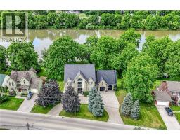 397 CAITHNESS Street E - 2