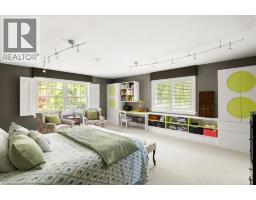 261 UNION Boulevard - 31