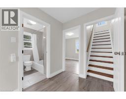 87 MUD Street E - 11