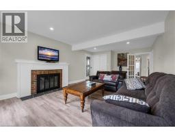 87 MUD Street E - 17