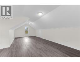 87 MUD Street E - 23