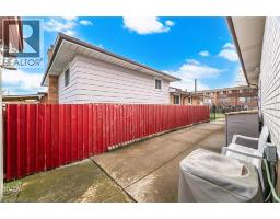 31 SUMMERCREST Drive - 44