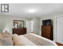 1159 GREENING Avenue - 16