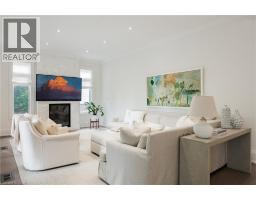 2458 MEADOWOOD Crescent - 19