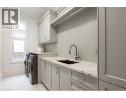 2458 MEADOWOOD Crescent - 22