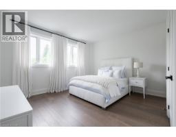 2458 MEADOWOOD Crescent - 29