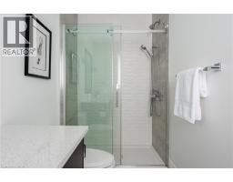 2458 MEADOWOOD Crescent - 31
