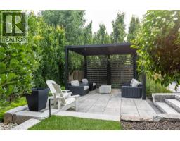 2458 MEADOWOOD Crescent - 44