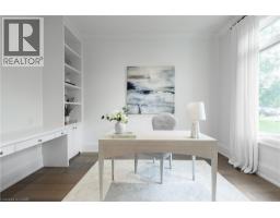 2458 MEADOWOOD Crescent - 5