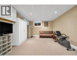 43 HOBART Crescent - 32