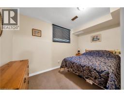 43 HOBART Crescent - 36
