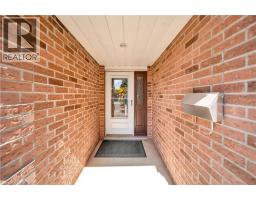 43 HOBART Crescent - 4