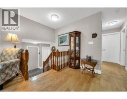 43 HOBART Crescent - 8