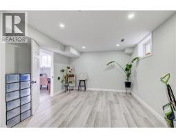 195 CHARLES Street E - 32